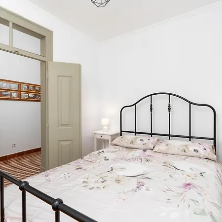 Judice Fialho House Вилла *